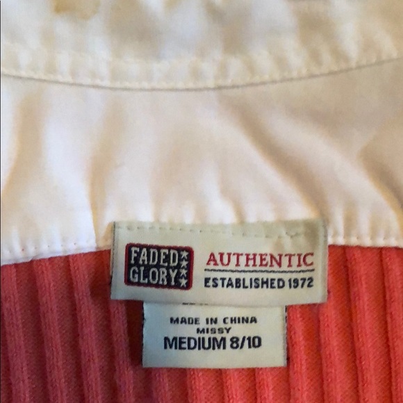 Woman’s 2 layered top - Picture 3 of 3